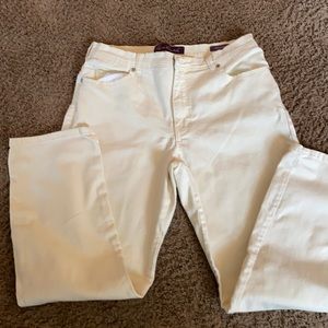 Gloria Vanderbilt Amanda yellow jeans